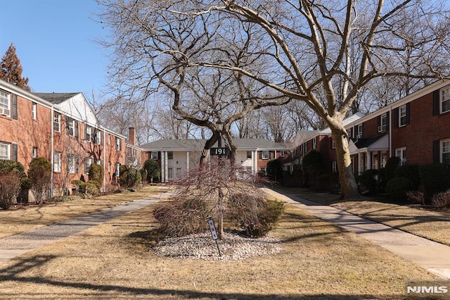 view of home's community with a residential view