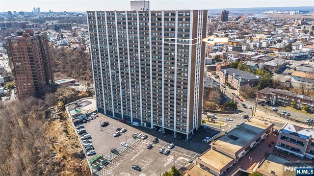 bird's eye view with a city view