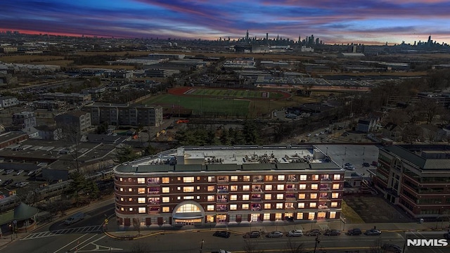 drone / aerial view with a view of city