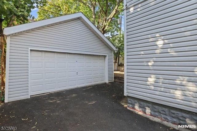 view of detached garage