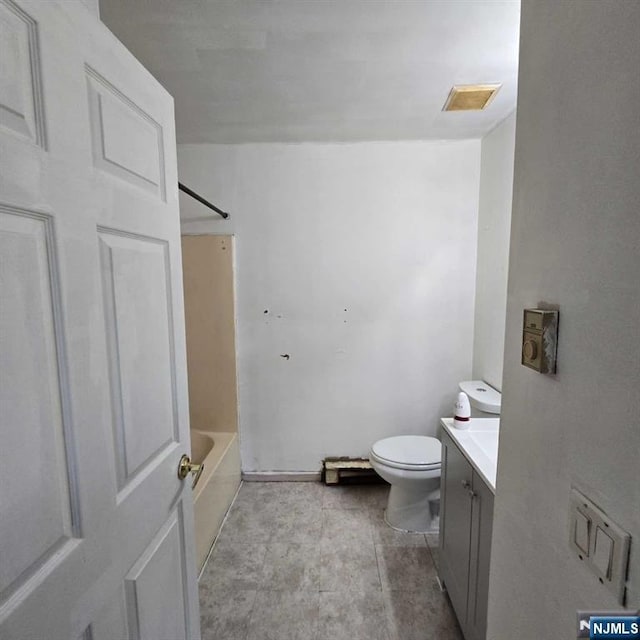 full bath with shower / washtub combination, visible vents, vanity, and toilet