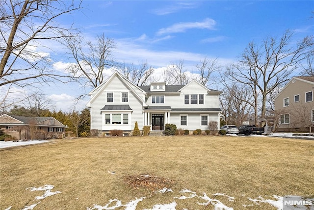 view of front facade featuring a front yard