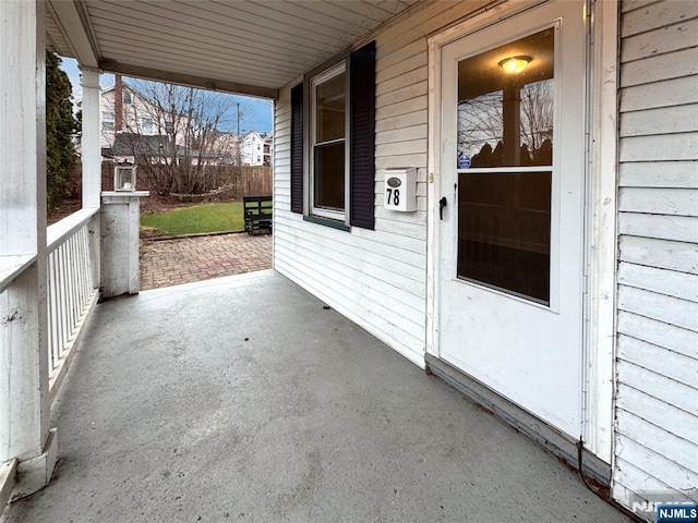 view of patio / terrace with covered porch