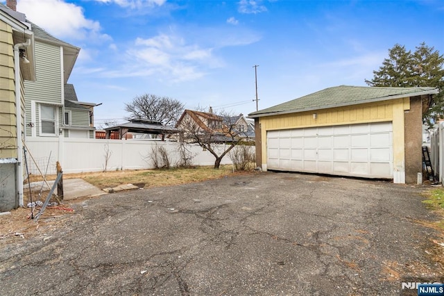 exterior space featuring fence