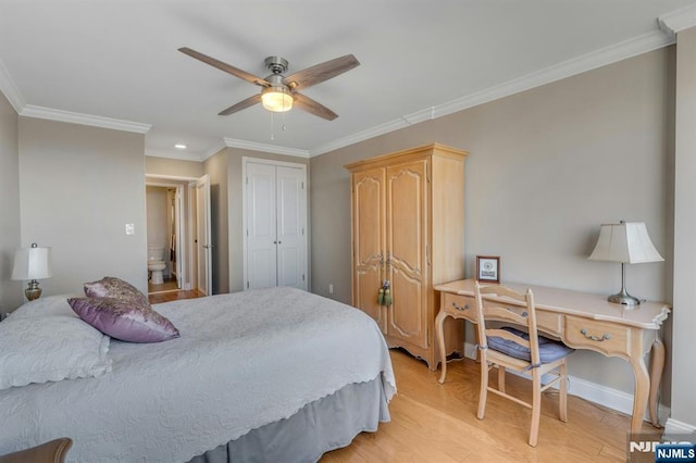 bedroom featuring ceiling fan, baseboards, ornamental molding, light wood-style floors, and a closet