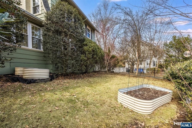 view of yard featuring fence