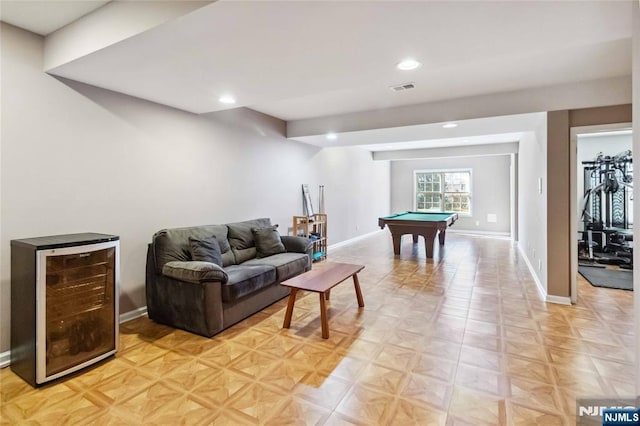 living room with visible vents, baseboards, beverage cooler, recessed lighting, and billiards