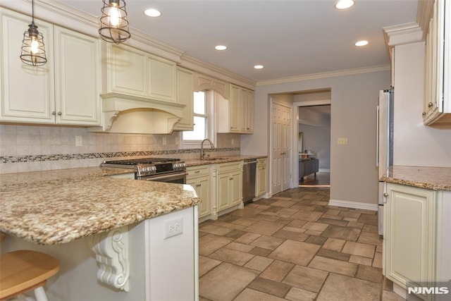 kitchen with baseboards, stainless steel appliances, decorative backsplash, pendant lighting, and crown molding