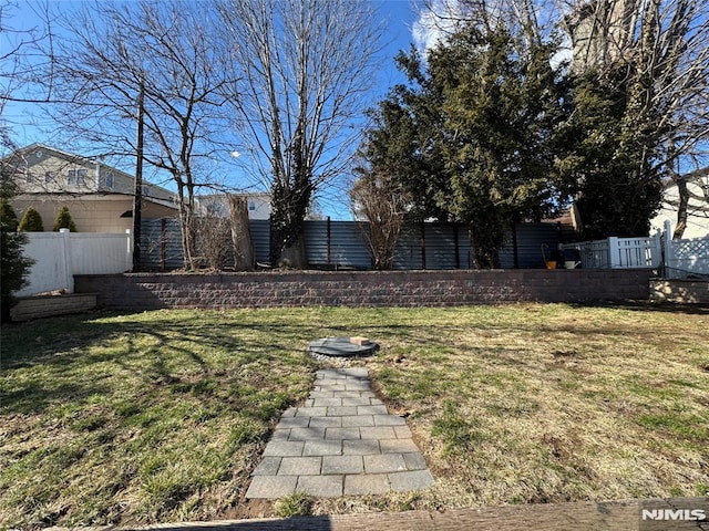 view of yard featuring fence