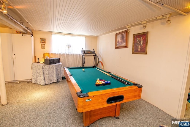 playroom featuring billiards