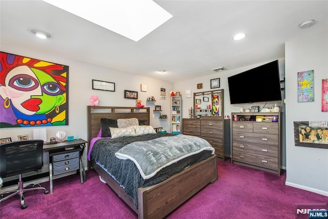 bedroom with visible vents, baseboards, carpet flooring, recessed lighting, and a skylight