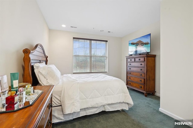 bedroom with recessed lighting, visible vents, baseboards, and carpet flooring