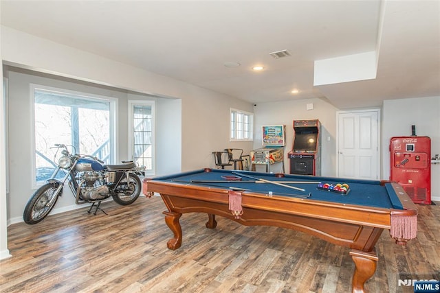 rec room with visible vents, baseboards, wood finished floors, and billiards