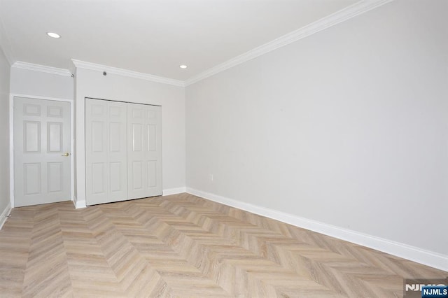 unfurnished bedroom featuring recessed lighting, baseboards, a closet, and ornamental molding