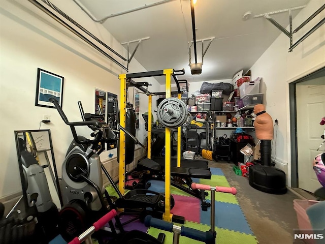 workout area featuring a garage