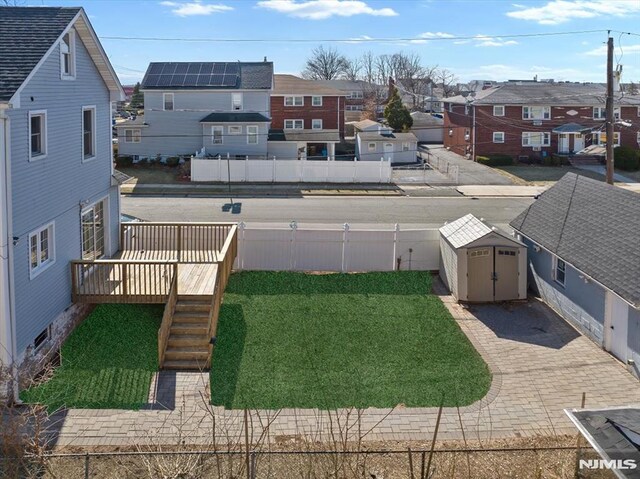 bird's eye view with a residential view