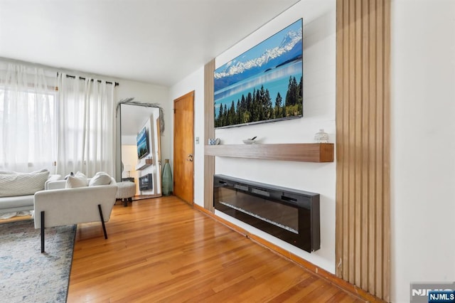 living area featuring light wood-style flooring