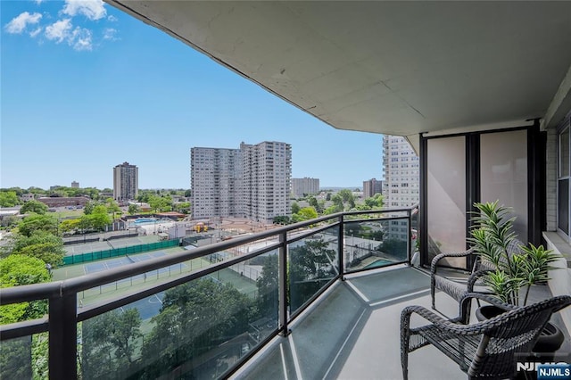 2077 Center Ave Unit 11C, Fort Lee, NJ 07024 - balcony with a city view
