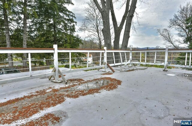 279 Boonton Ave, Butler Borough, NJ 07405 - view of patio / terrace