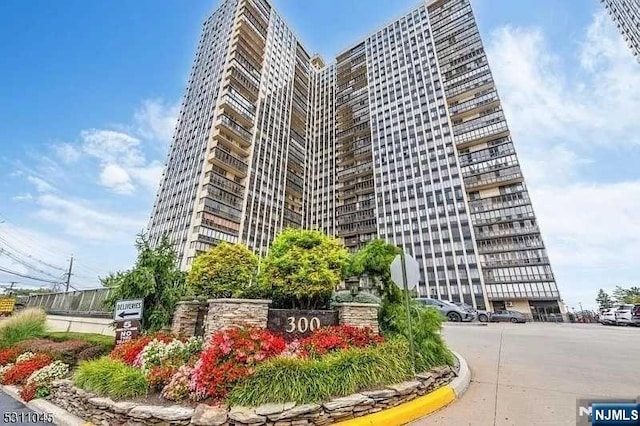 300 Winston Dr Unit 1722, Cliffside Park, NJ 07010 - view of building exterior