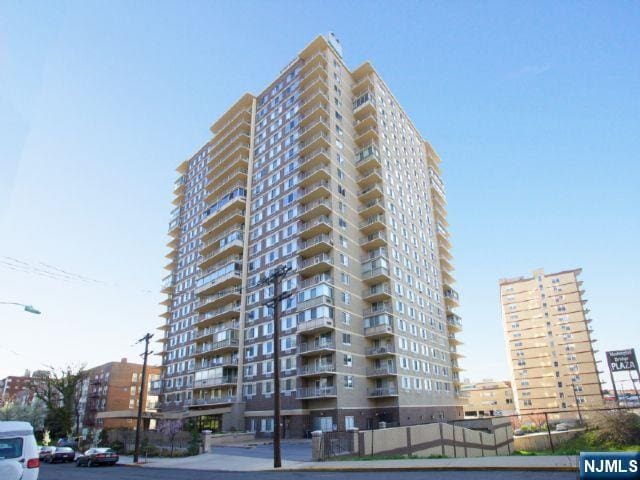2150 Center Ave Unit 19A, Fort Lee, NJ 07024 - view of building exterior