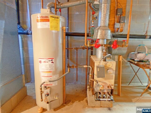 112 Heatherington Ct, Lacey, NJ 08734 - utilities featuring gas water heater