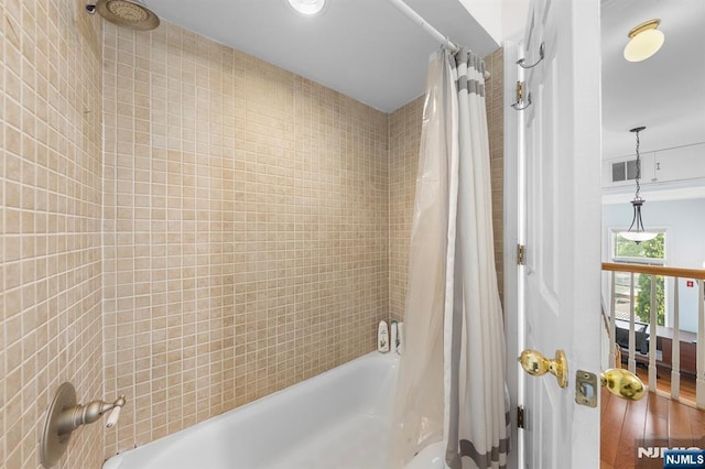 4 Colony Rd, Edgewater, NJ 07020 - full bathroom with shower / bathtub combination with curtain and visible vents