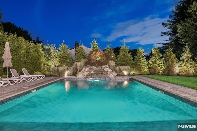 19 Merrill Dr, Mahwah, NJ 07430 - swimming pool with a patio