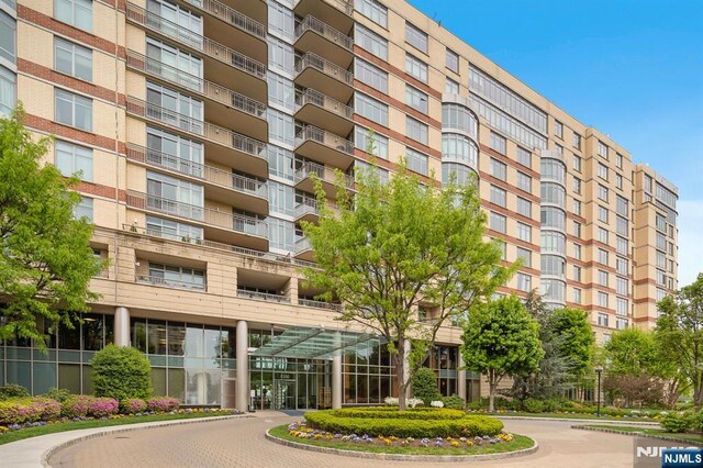 8100 River Rd Unit 1013, North Bergen, NJ 07047 - view of apartment building / complex