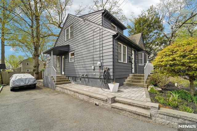 view of front of house