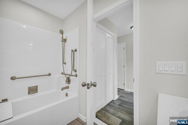 305 Mountainside Dr, Vernon, NJ 07422 - full bath featuring bathtub / shower combination, wood finished floors, and baseboards