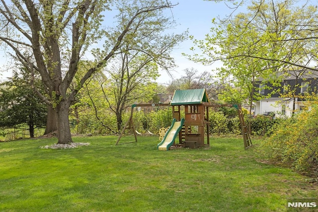 view of yard featuring a playground