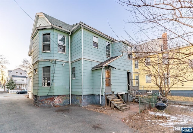view of front of house