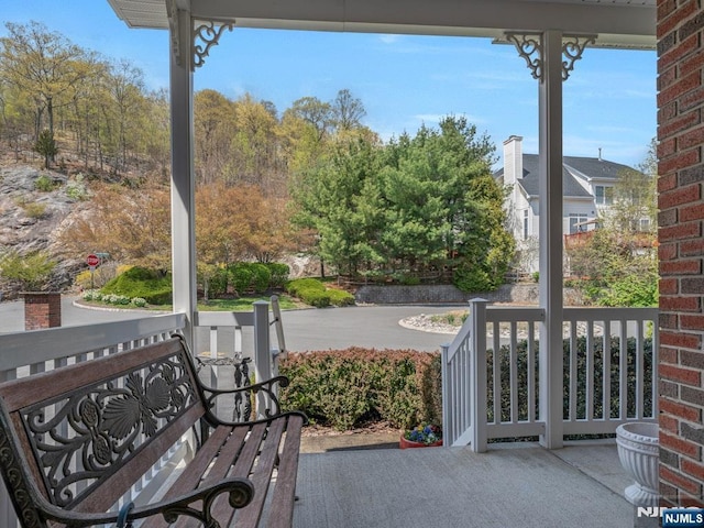 6 Knollwoods, Oakland, NJ 07436 - view of patio with covered porch