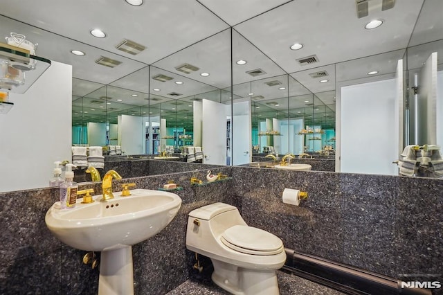 full bath featuring visible vents, recessed lighting, toilet, and a shower stall