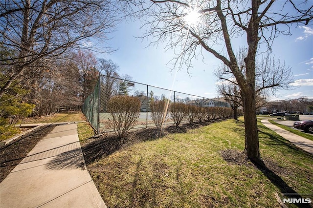 302 Linden St, Mahwah, NJ 07430 - view of home's community with a yard