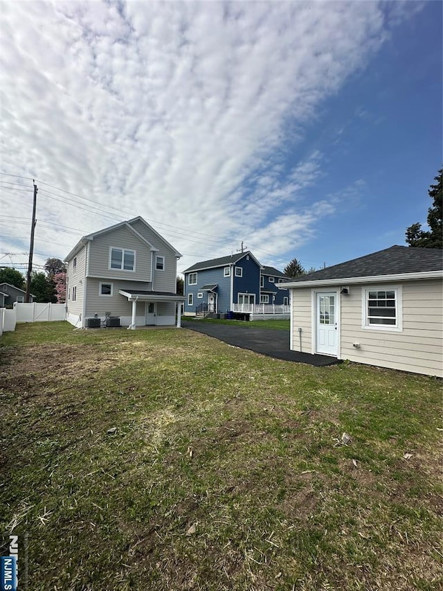51 Pomona Ave, Fair Lawn, NJ 07410 - view of yard