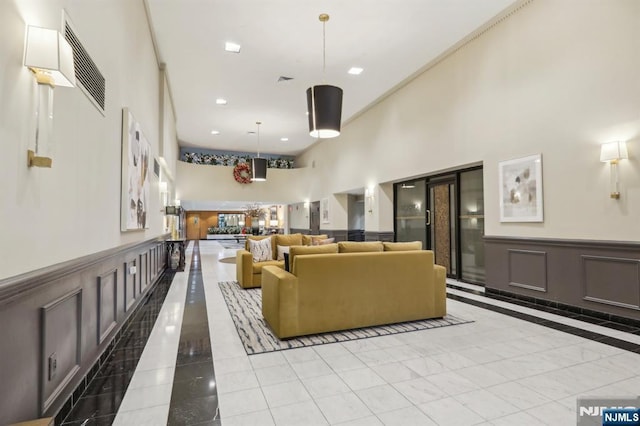 common area featuring visible vents
