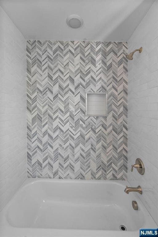 165 Jerome Pl, Bloomfield, NJ 07003 - bathroom with shower / bathing tub combination