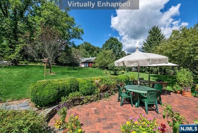 2 Wierimus Ln, Hillsdale, NJ 07642 - view of patio with outdoor dining area