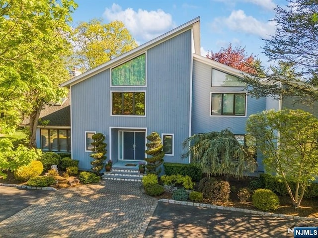 view of front of house