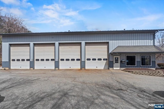 7 White Rd, West Milford, NJ 07421 - view of garage