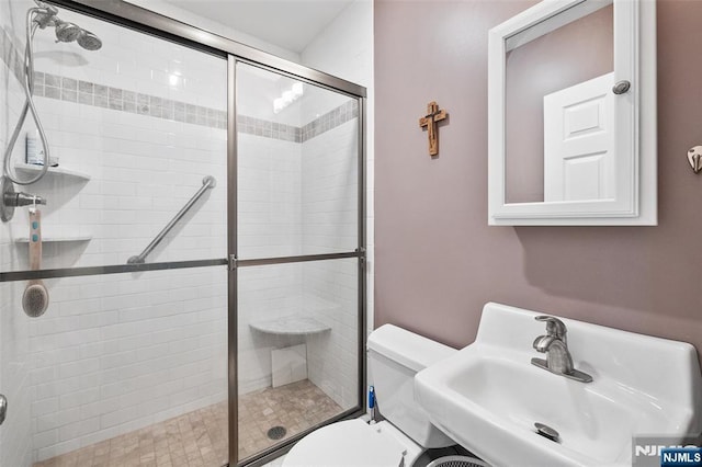 98 Roosevelt Blvd, Oakland, NJ 07436 - full bathroom featuring a sink, a stall shower, and toilet