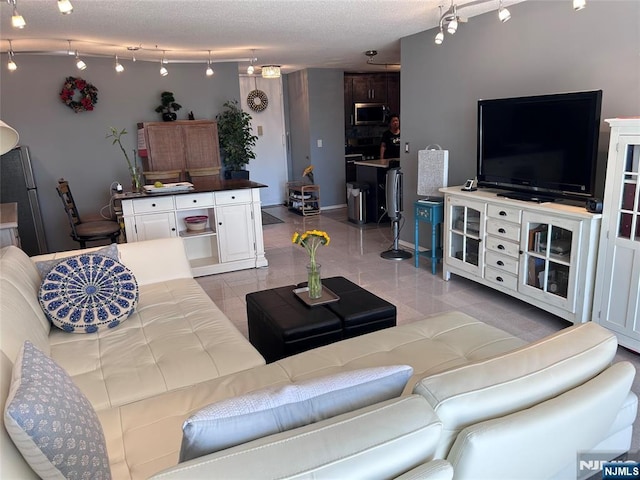 555 N Ave Unit 4C, Fort Lee, NJ 07024 - view of living room