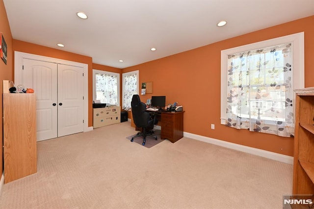 office area featuring carpet floors, recessed lighting, baseboards, and a healthy amount of sunlight