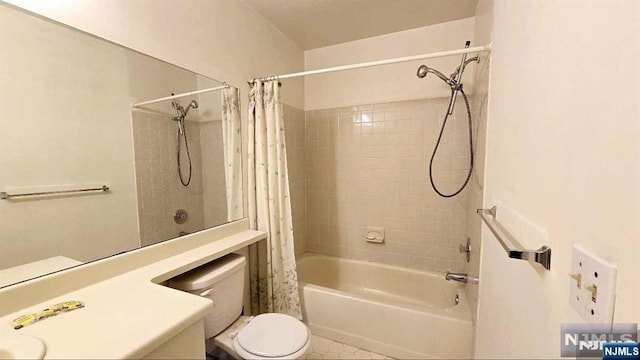full bathroom featuring tile patterned floors, toilet, and shower / bathtub combination with curtain