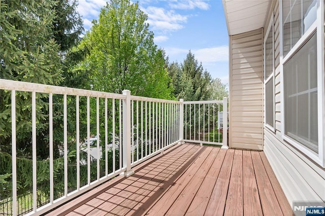 202 Blue Heron Dr, Secaucus, NJ 07094 - view of deck