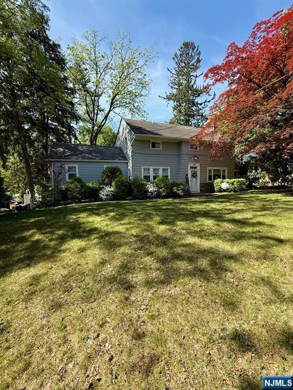 785 Ridgewood Rd, Twp Of Washington, NJ 07676 - view of front of home featuring a front yard
