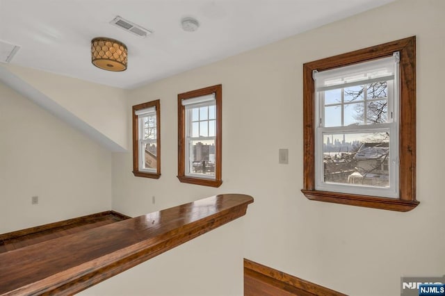 interior details featuring visible vents and baseboards
