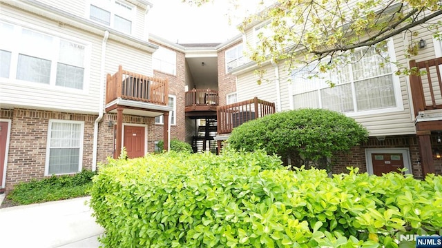 336 Village Ct Unit 3201, Fort Lee, NJ 07024 - view of yard